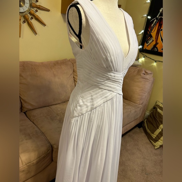 JJ’s House NWT Bridal Gown - Picture 2 of 5